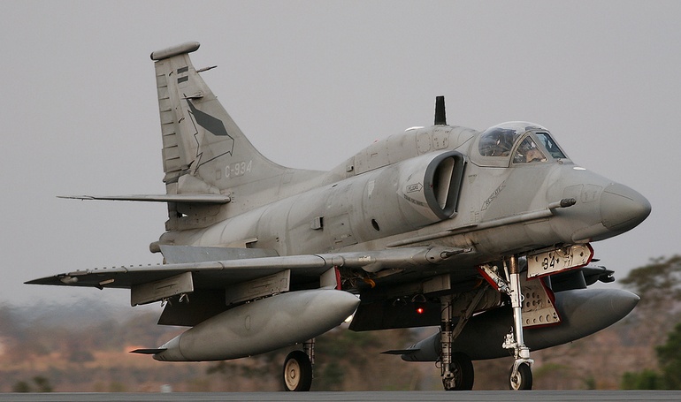 DOUGLAS A-4 Skyhawk DOUGLAS TA-4 Skyhawk MCDONNELL DOUGLAS A-4 Skyhawk MCDONNELL DOUGLAS OA-4 Skyhawk MCDONNELL DOUGLAS TA-4 Skyhawk SINGAPORE A-4 Super Skyhawk SINGAPORE TA-4 Super Skyhawk A4 aircraft photograph