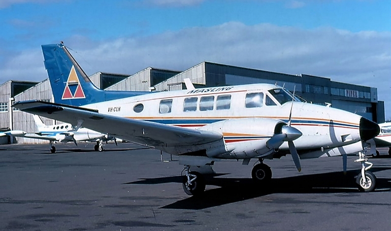 BEECH 80 Queen Air BEECH 80 Zamir EXCALIBUR Queenaire 800 (80) EXCALIBUR Queenaire 8800 SWEARINGEN 800 (80) BE80 aircraft photograph