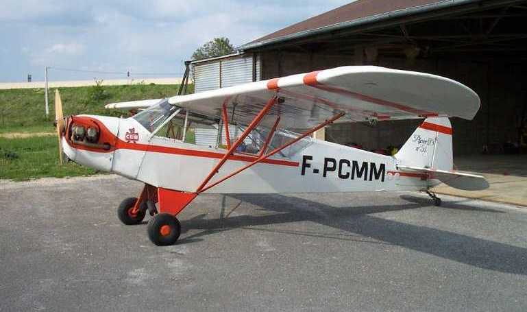 TAYLOR (1) E-2 Cub E2CB aircraft photograph
