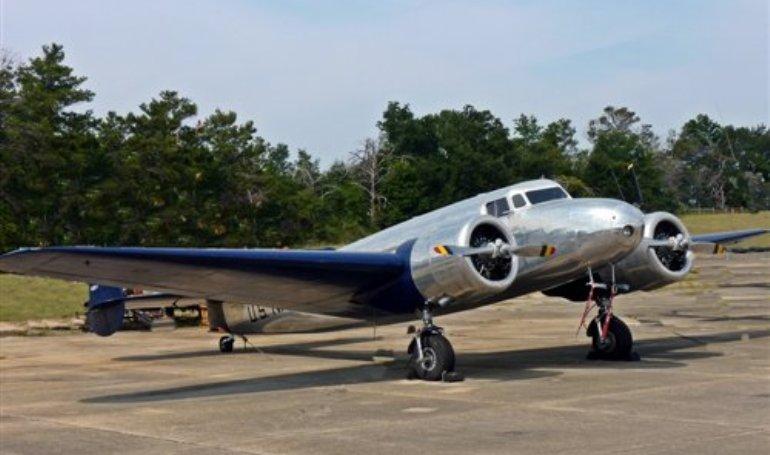 LOCKHEED L-10 Electra LOCKHEED XR2O Electra L10 aircraft photograph