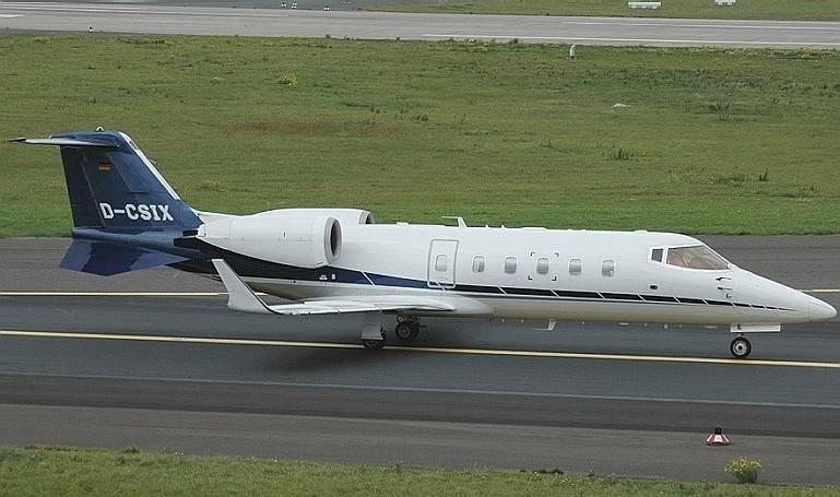 LEARJET 60 LJ60 aircraft photograph